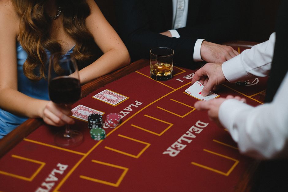 Slot Volatility Explained: Why Big Wins Feel So Rare