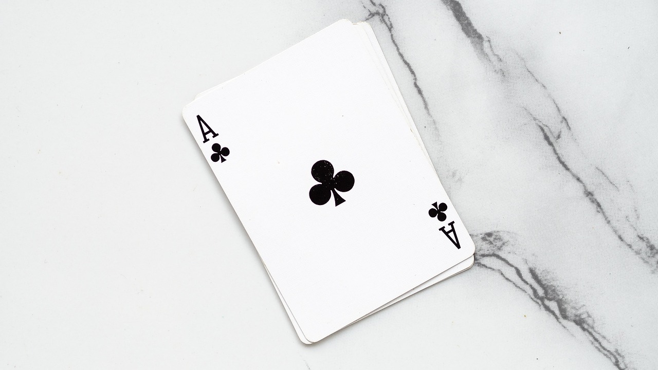 Inside the iGaming World: Slots, Poker, and Smart Betting